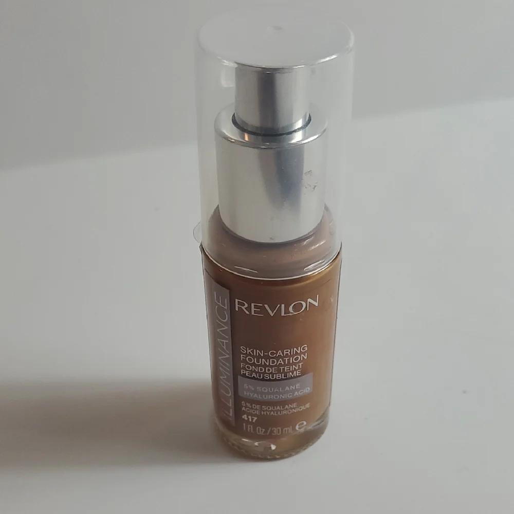 Revlon Luminance Foundation - Warm Tan